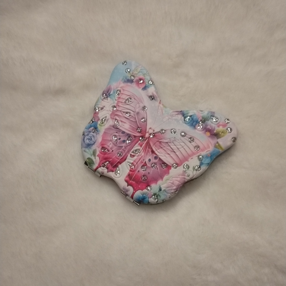 🎉S-HP🎉 3/$15 ✂️ *NIP* Butterfly Shaped Compact Mirror
